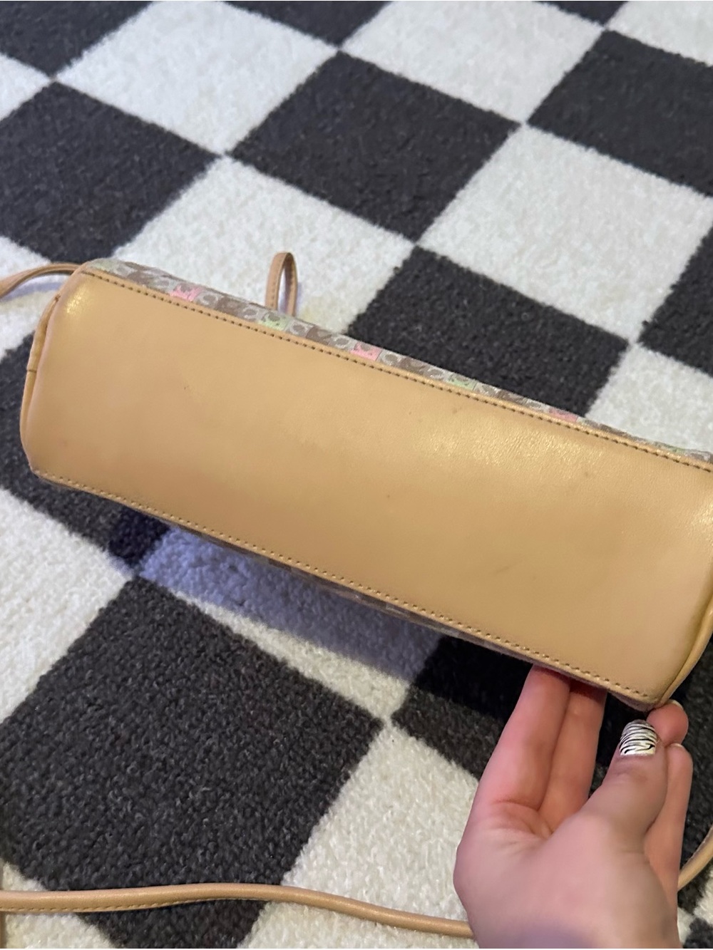 Liz Claiborne Multicolor Pastel Check Crossbody with Tan Trim - Picture 10 of 10